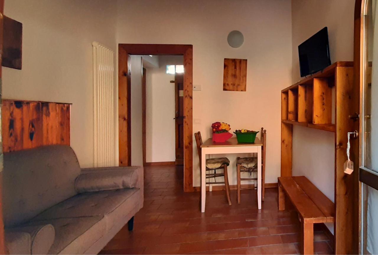 Country House Ca' Vernaccia Guest House Urbino Eksteriør bilde