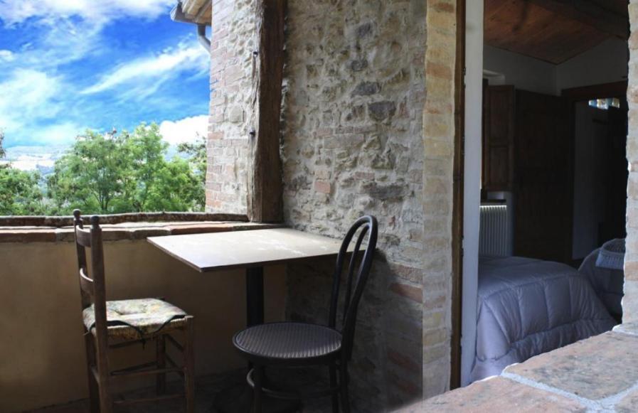 Country House Ca' Vernaccia Guest House Urbino Eksteriør bilde