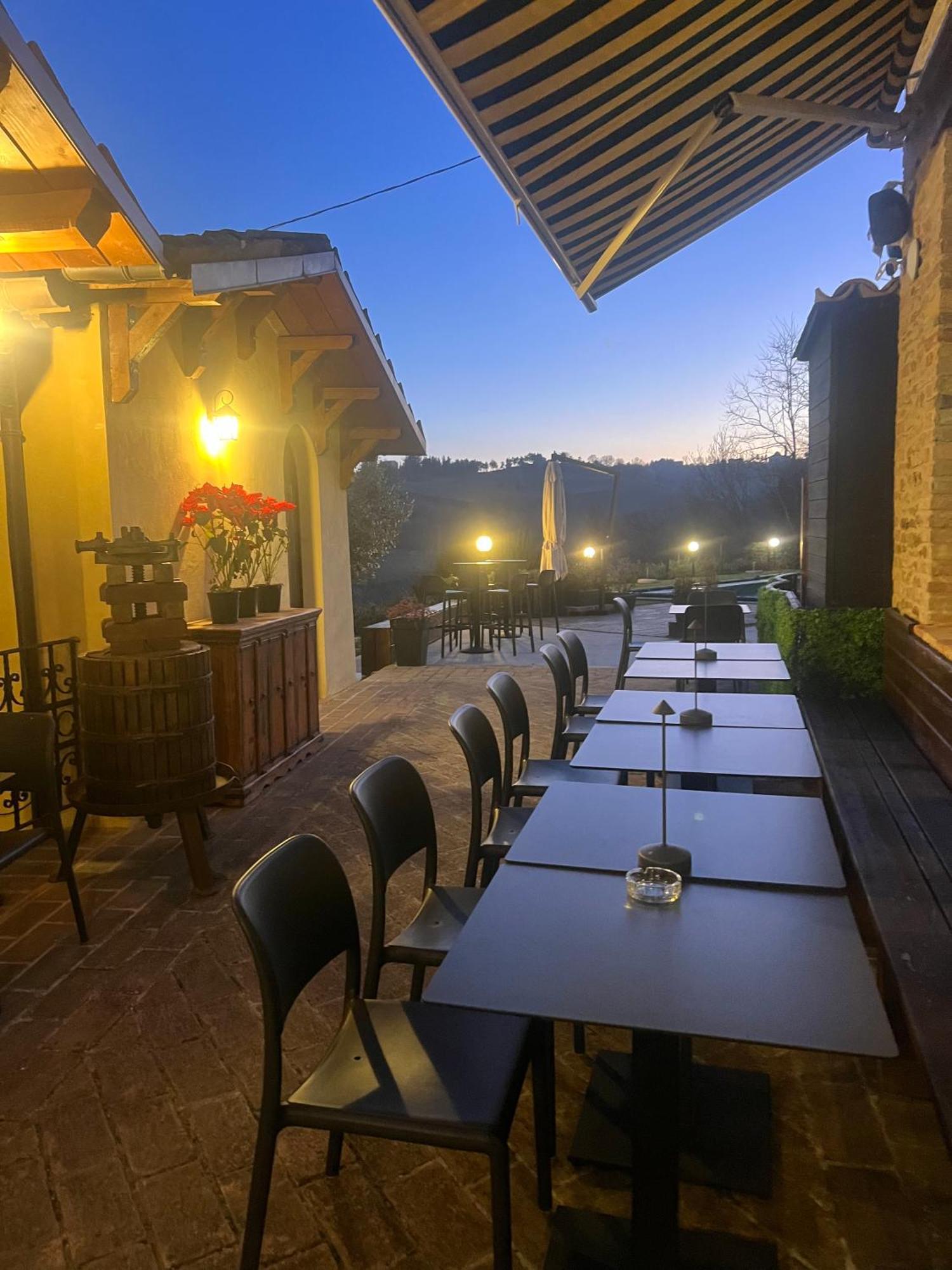 Country House Ca' Vernaccia Guest House Urbino Eksteriør bilde